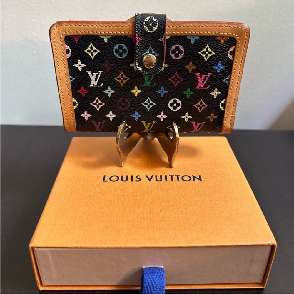 Authentic Louis Vuitton Takashi Murakami Kiss-lock Wallet with Box